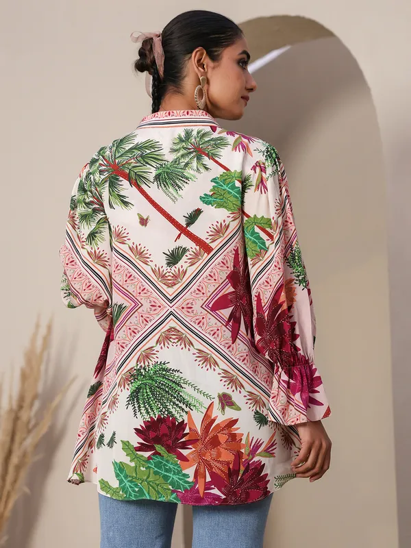 Off white crepe top with print
