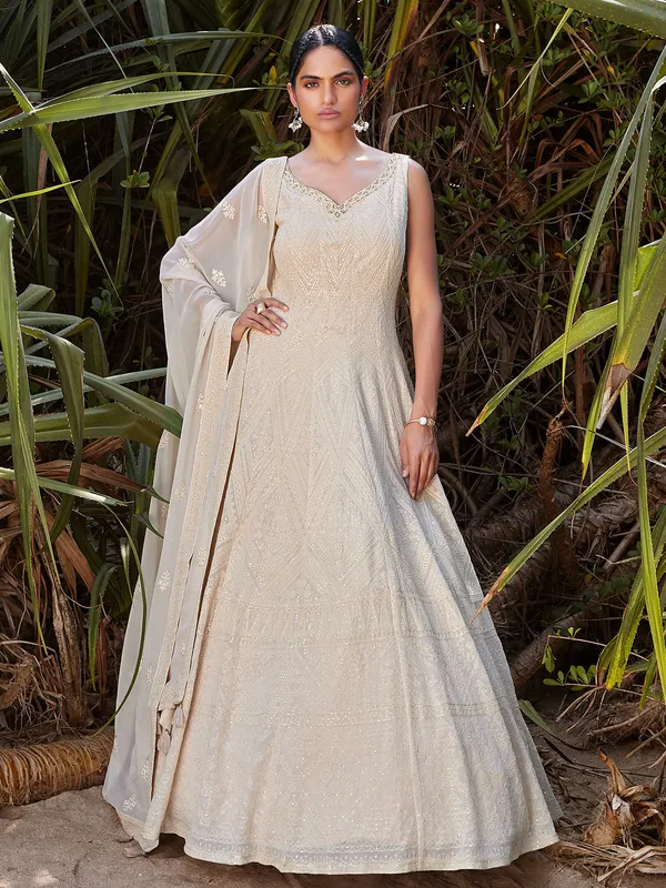 Off white floor length anarkali suit in georgette