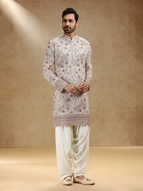 Off white georgette kurta salwar set for men