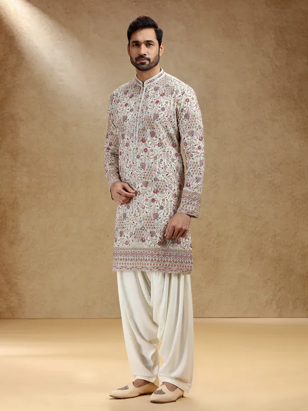 Off white georgette kurta salwar set for men