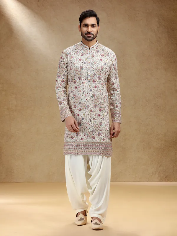 Off white georgette kurta salwar set for men