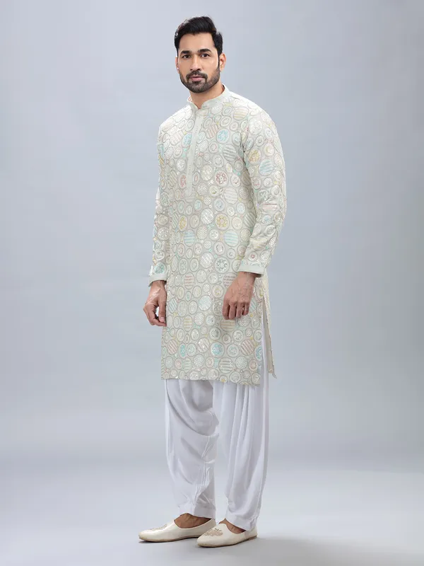 Off white georgette kurta set for men