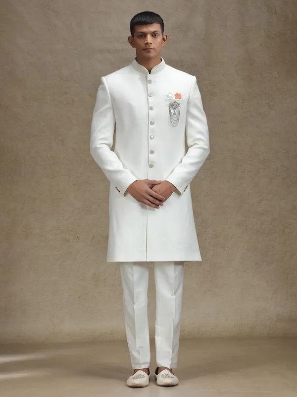 Off white jute fabricated zig zag patterned indo western