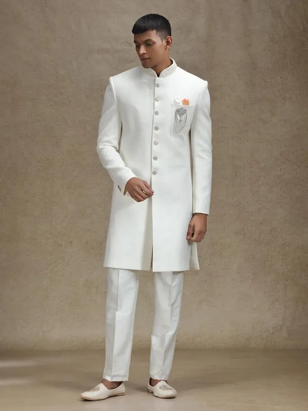Off white jute fabricated zig zag patterned indo western