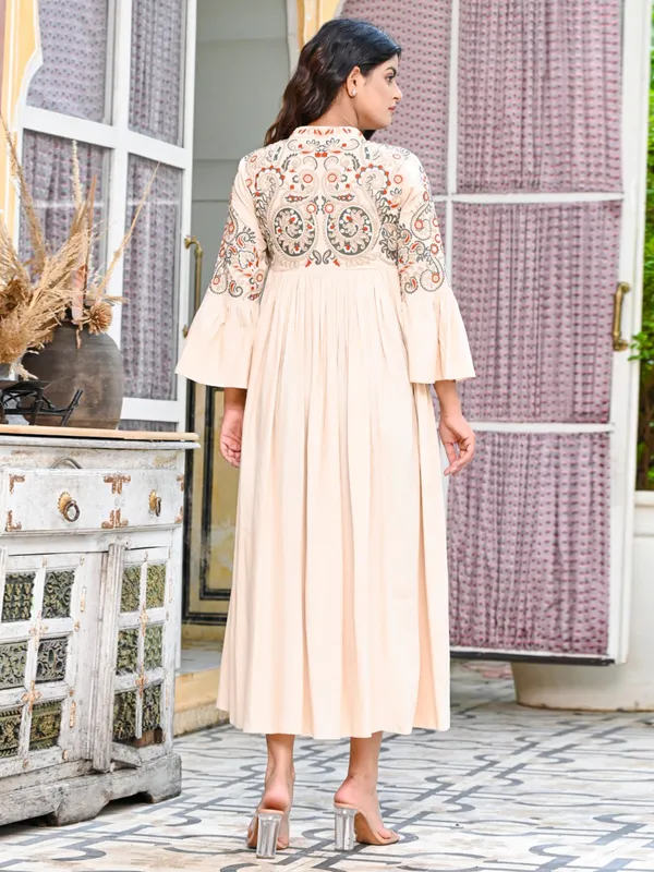 Off white long kurti in cotton