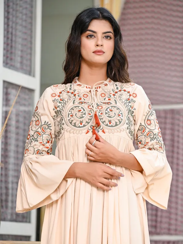 Off white long kurti in cotton