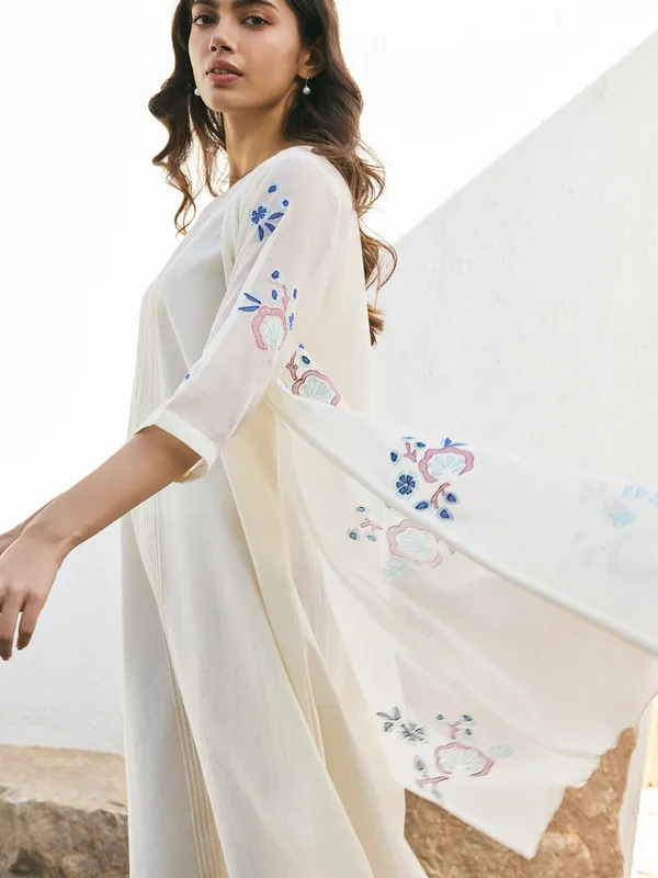 Off white muslin cotton kurti for casual