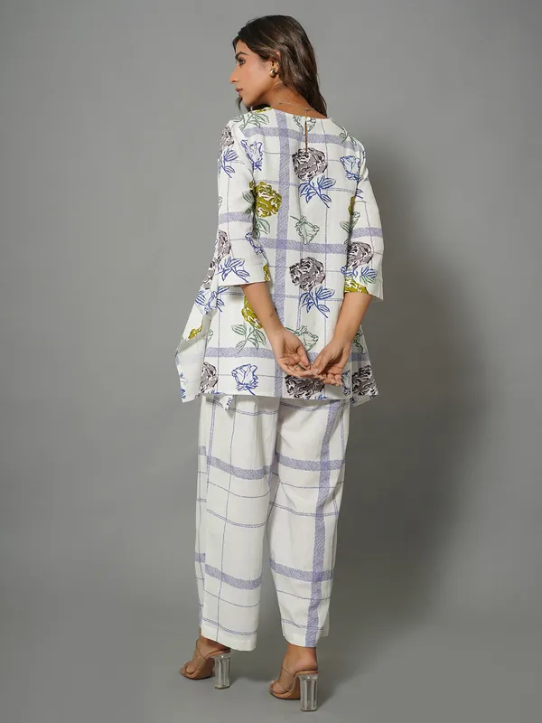 Off-white printed co-ord set in cotton silk