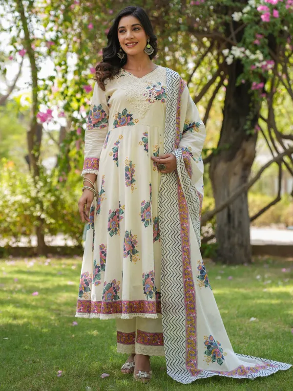 Off-white printed cotton kurti set