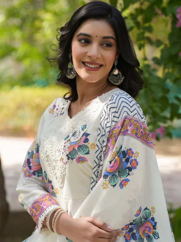 Off-white printed cotton kurti set