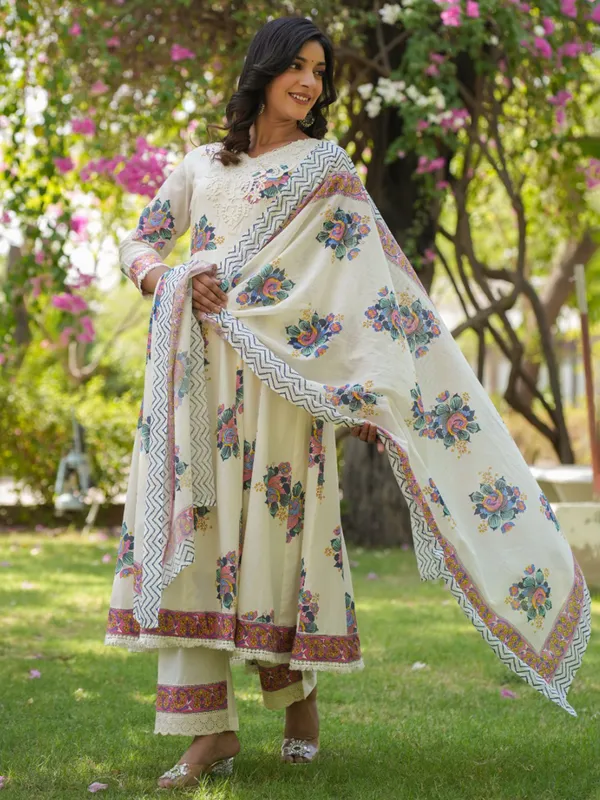Off-white printed cotton kurti set