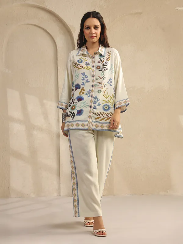 Off white silk printed co ord set for casual