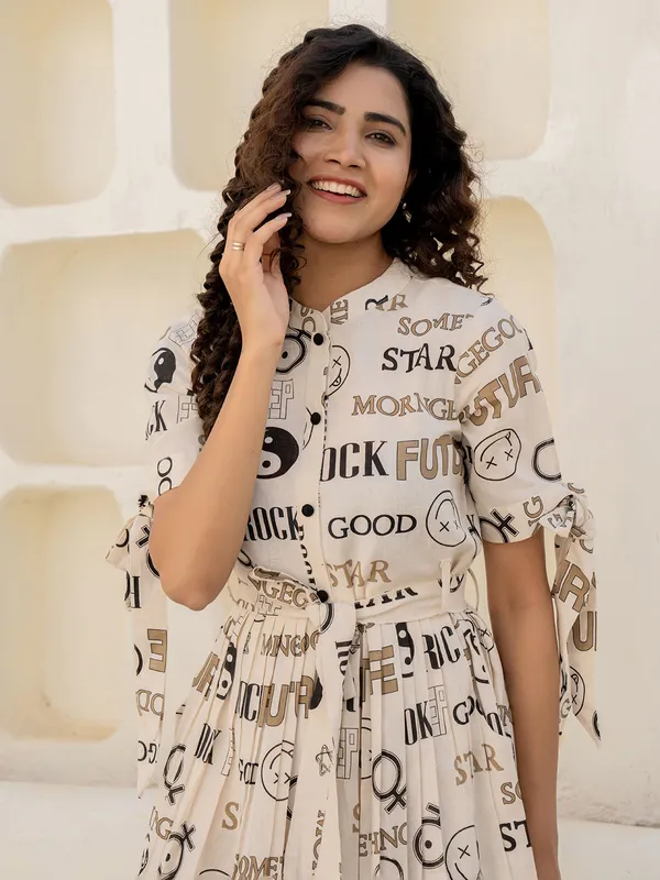 Off white silk printed kurti with collared half sleeves