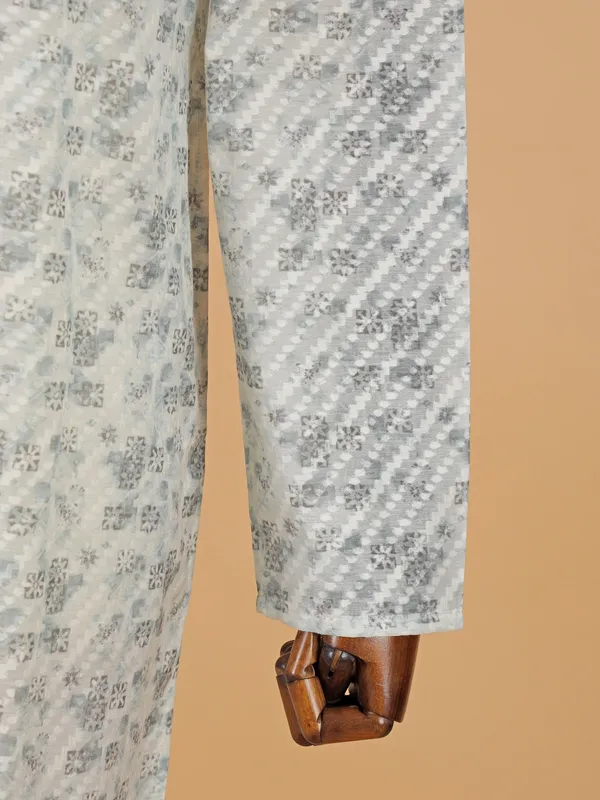 Off white textured cotton silk kurta suit