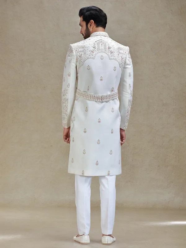 Off white textured sophisticated sherwani for wedding