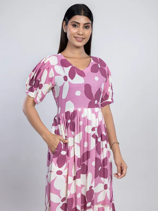 Onion pink cotton printed kurti for women