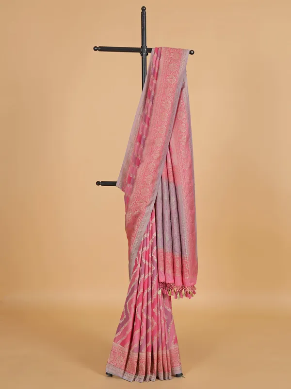 Onion pink georgette printed saree for women