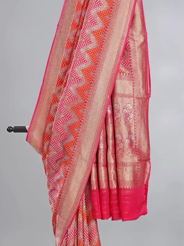 Onion pink georgette saree with printed