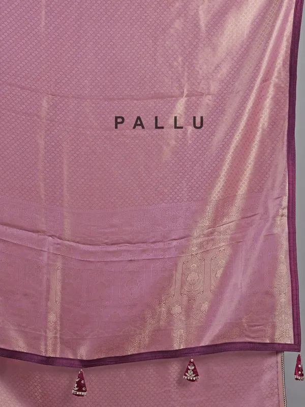 Onion pink silk saree with stylish blouse