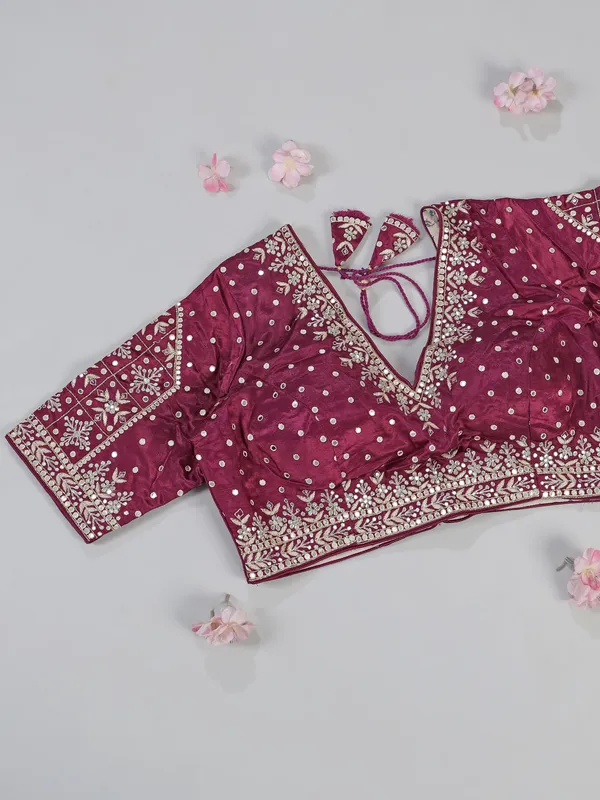 Onion pink silk saree with stylish blouse