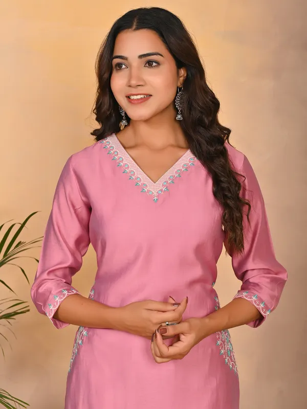Onion pink silk V neck kurti