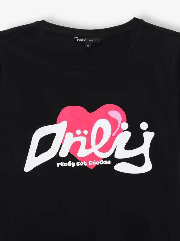 ONLY black cotton brand name t-shirt