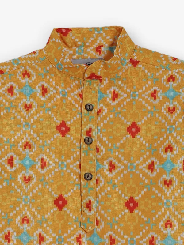 Orange bandhej silk kurta in printed