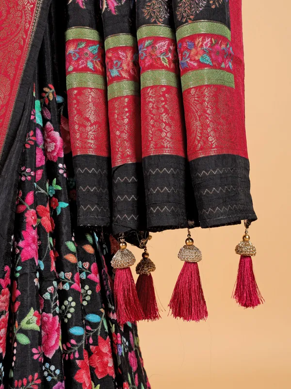 Party look red and black silk saree