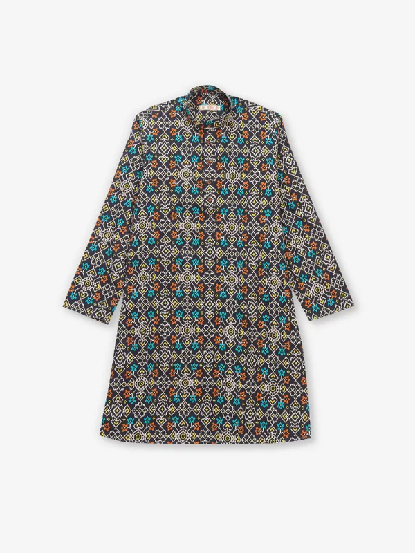 Patola print black cotton kurta set for boys