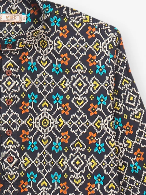 Patola print black cotton kurta set for boys