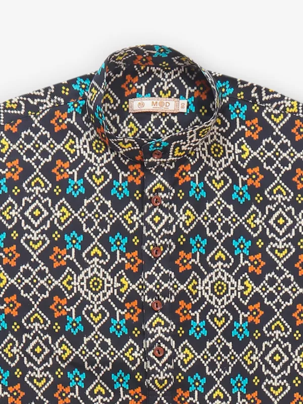 Patola print black cotton kurta set for boys