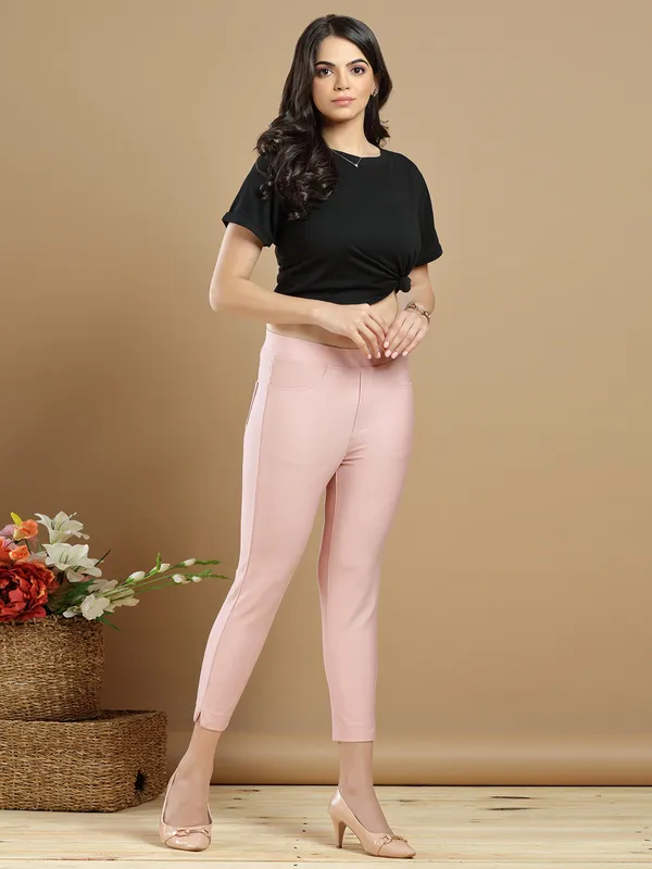 Peach plain color jeggings for womens in lycra