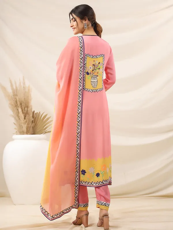 Peach printed kurti set in viscose georgette