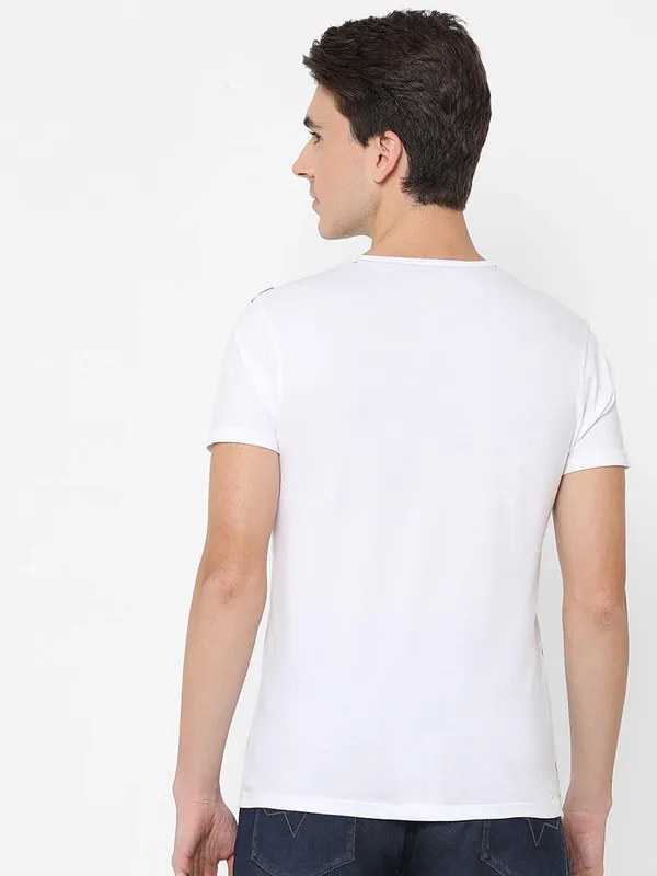 Pepe Jeans white cotton silm fit men printed t-shirt