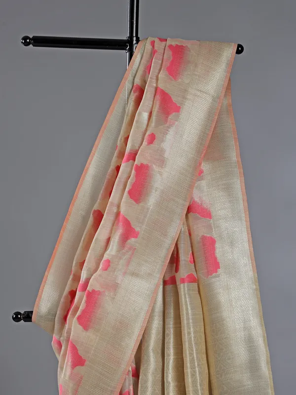 Pink and beige semi cotton elegant saree with printed desgin