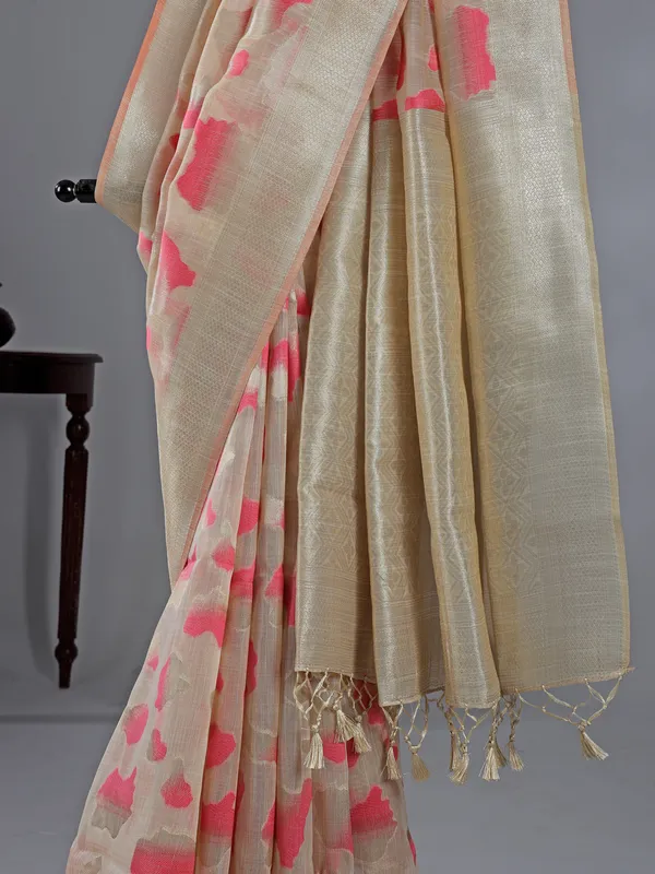 Pink and beige semi cotton elegant saree with printed desgin