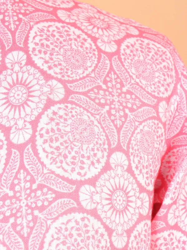 Pink cotton kurta with floral print for men