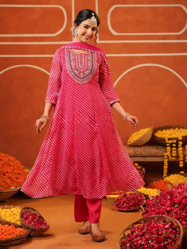 Pink georgette printed kurti set with dupatta