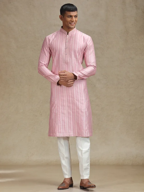 Pink kurta pajama in textured stripe pattern