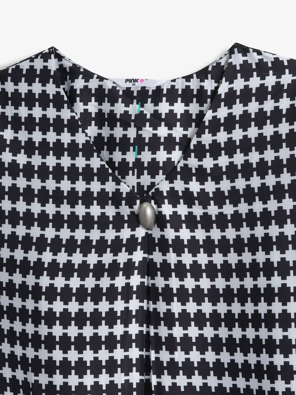 PINK NINE printed black and white top