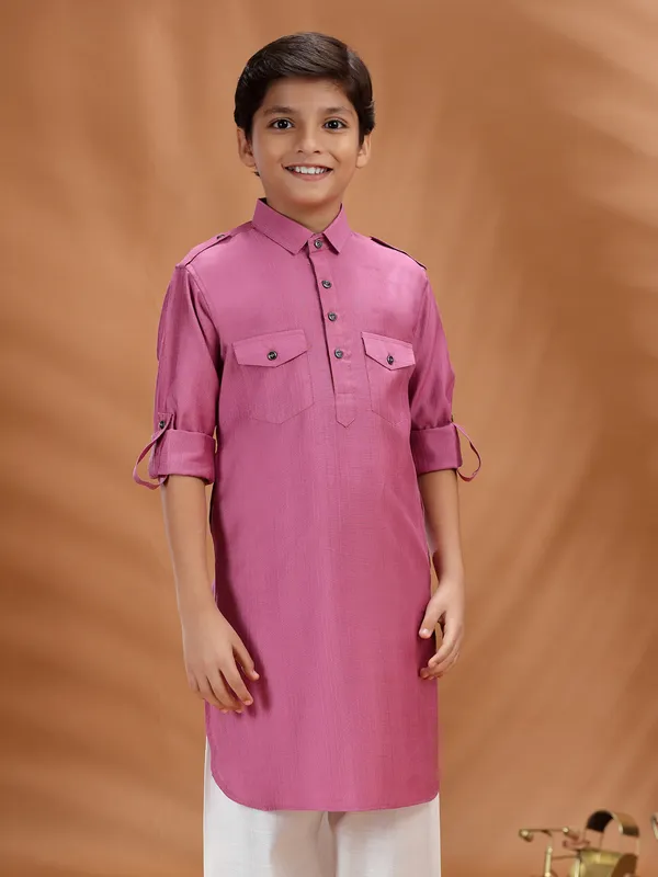 Pink plain cotton kurta for cultural moments