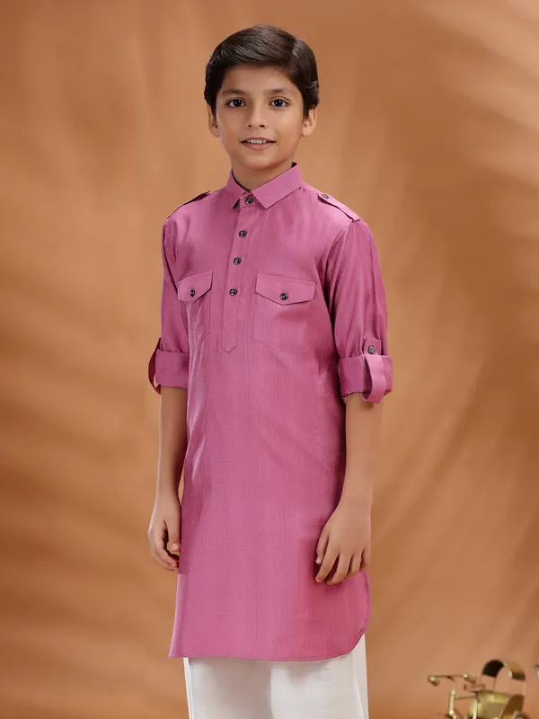 Pink plain cotton kurta for cultural moments