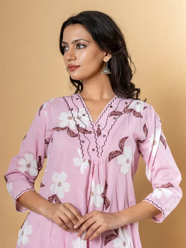 Pink printed women kurti set in cotton