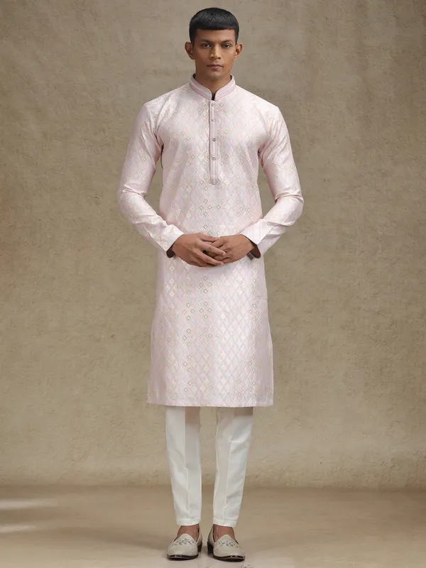 Pink serene kurta pajama set in zari work