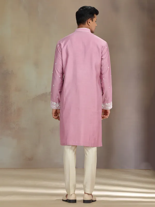 Pink jaquard silk kurta suit with thread embroidery