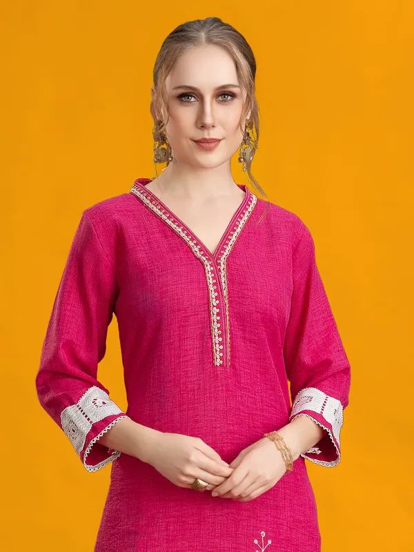 Pink silk pant set with thread and embroidery