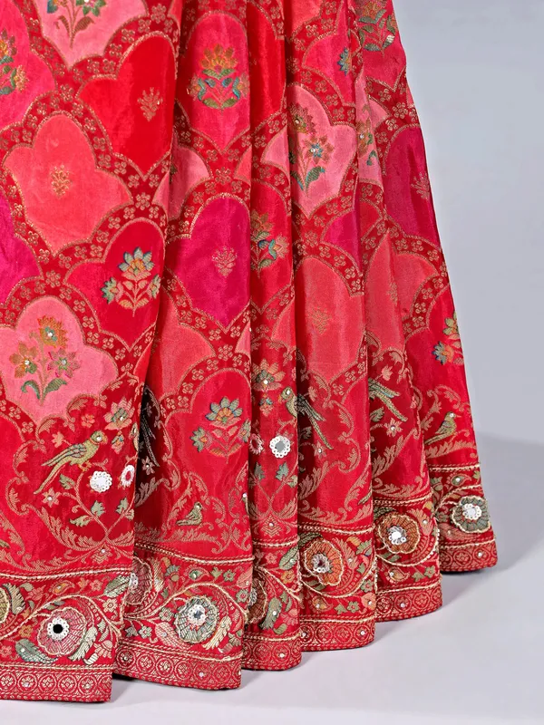 Pink silk saree with zari detailing