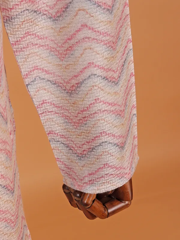 Pink zigzag printed silk kurta suit for men