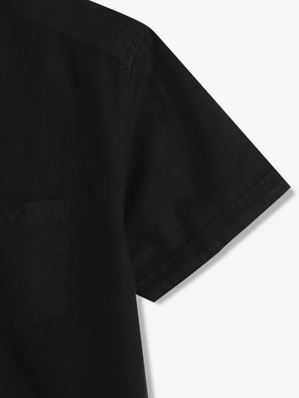 PIONEER black plain linen shirt