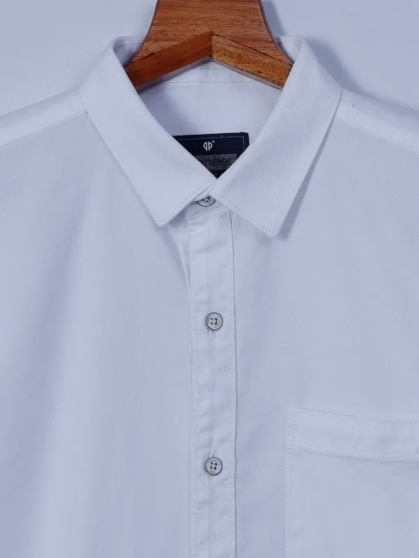 Pioneer white cotton slim collar shirt